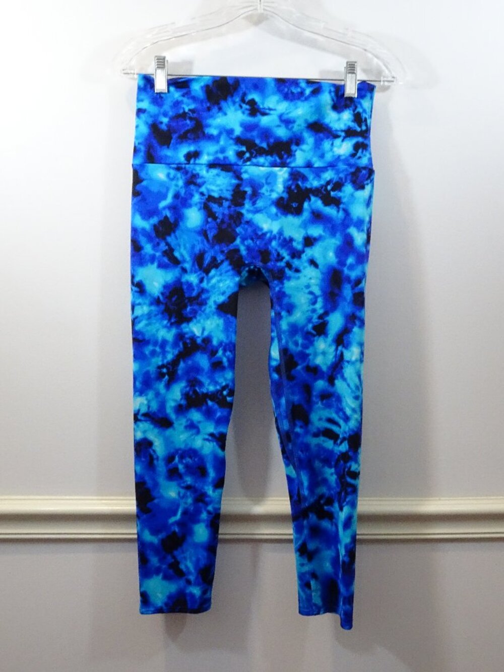 K Deer Leggings L Blue Tie Dye Striped High Rise Workout Gear Gym